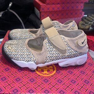 Nike Air Rift Hemp Sandals